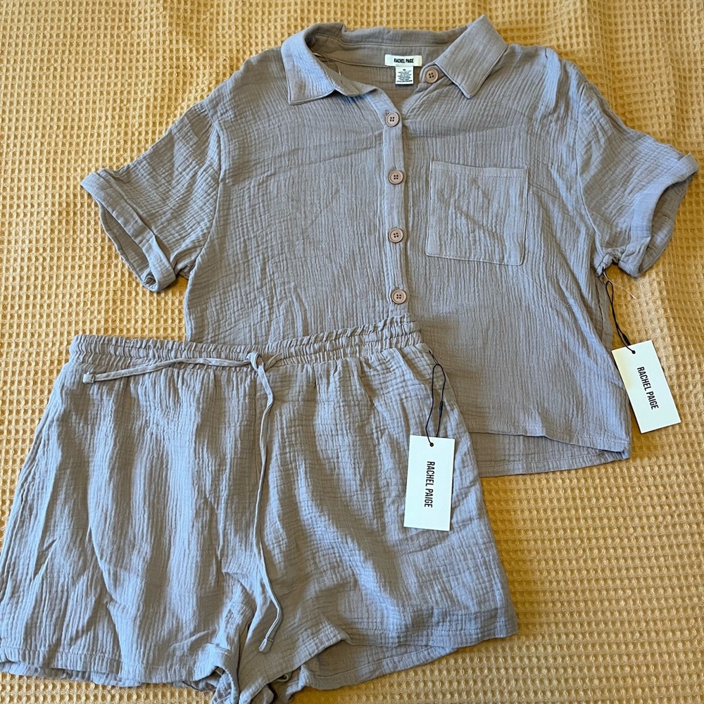 Women's Relaxed Button-Front Shorts Set in Light Taupe